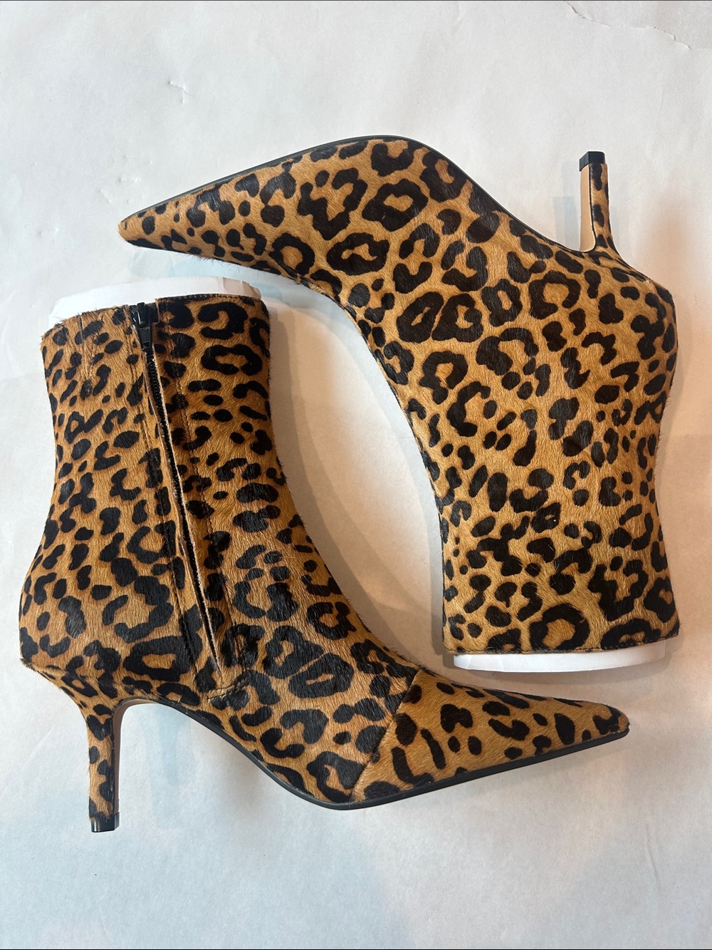 Steve Madden Leopard Print Pointed Toe Ankle Booties in Tan and Black 7 NWOB